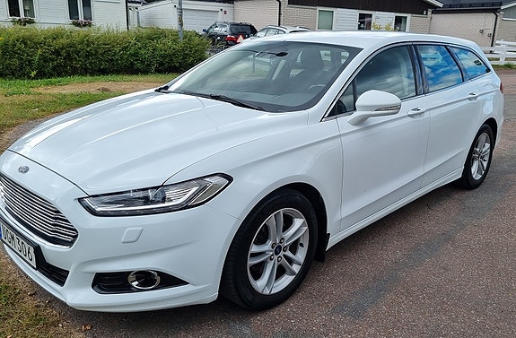 Ford Mondeo 23 of 25
