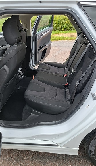 Ford Mondeo 10 of 25