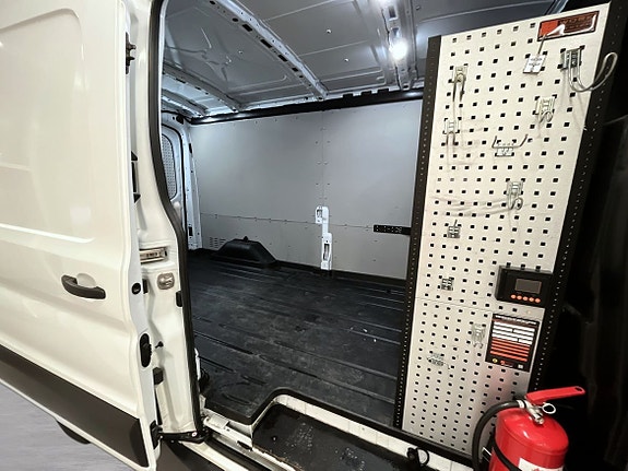 Ford Transit 10 of 13