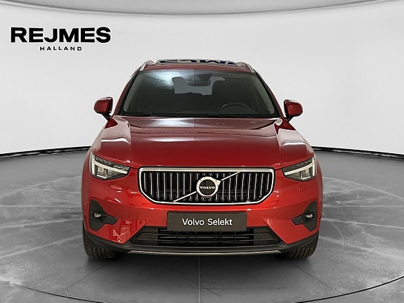 Volvo XC40 9 of 15