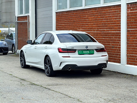 BMW 330e 3 of 19