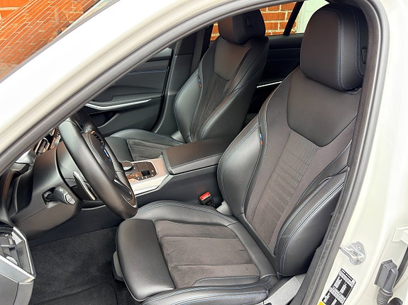BMW 330e 12 of 19