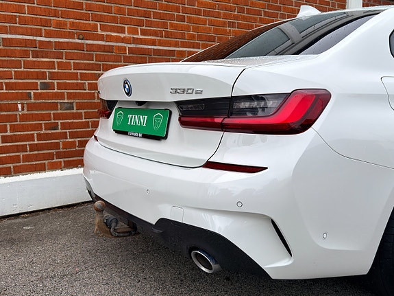 BMW 330e 7 of 19