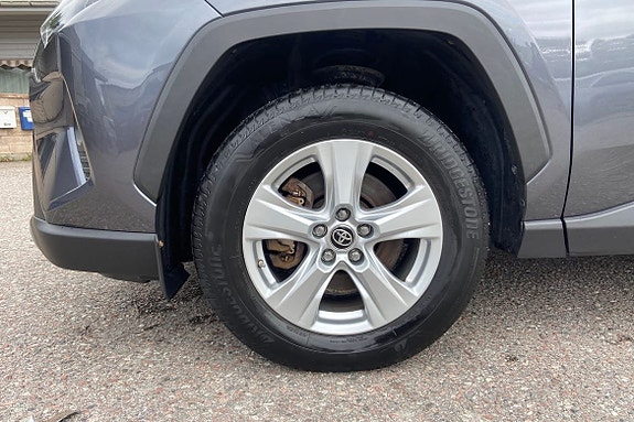 Toyota RAV4 17 of 21