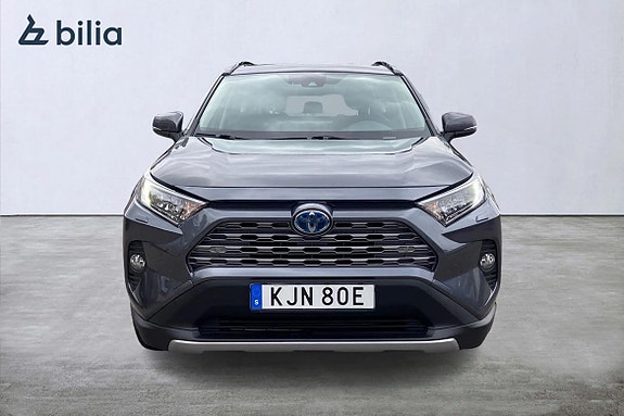 Toyota RAV4 6 of 21