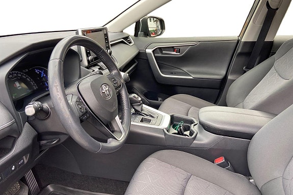 Toyota RAV4 14 of 21