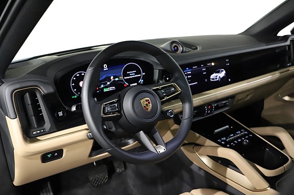 Porsche Cayenne 10 of 25