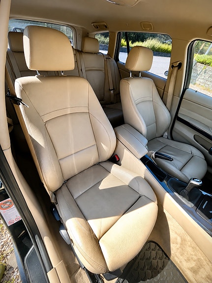 BMW 320d 4 of 7