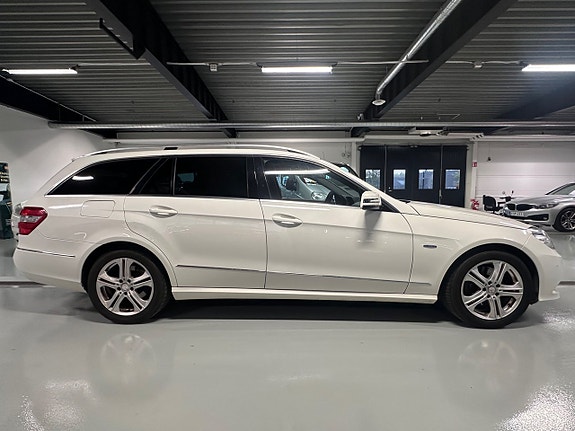 Mercedes-Benz E250 6 of 9