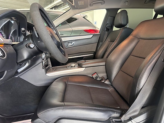 Mercedes-Benz E250 9 of 9
