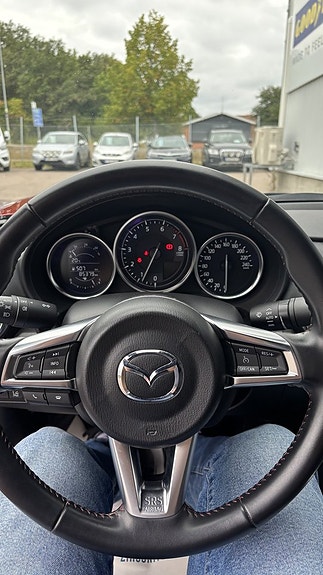 Mazda MX-5 16 of 25