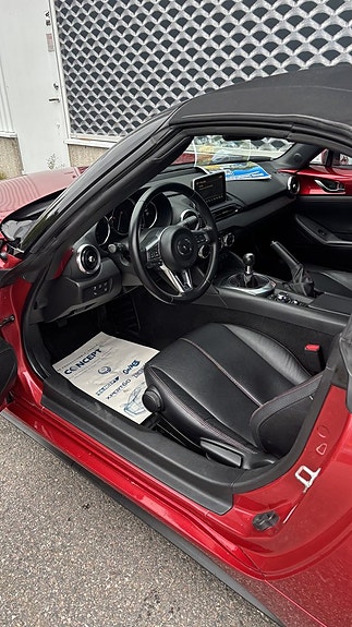 Mazda MX-5 13 of 25