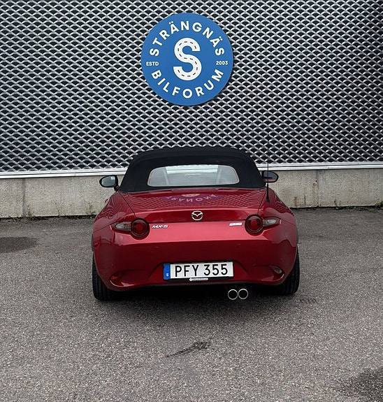 Mazda MX-5 4 of 25