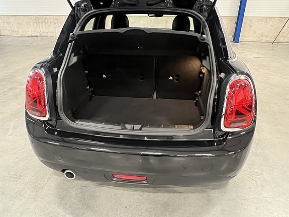 MINI Cooper 21 of 22