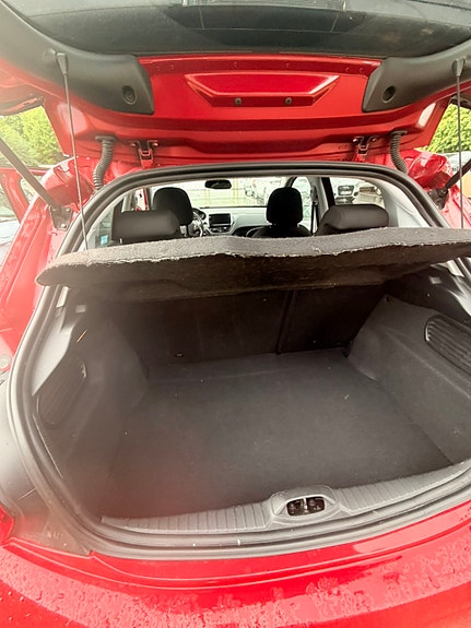 Peugeot 208 5 of 16