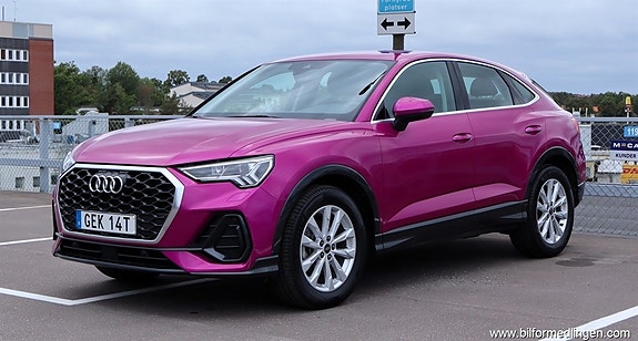 Audi Q3 2 of 22