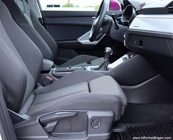 Audi Q3 5 of 22