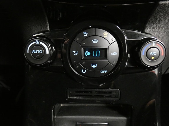 Ford Fiesta 10 of 16