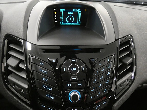 Ford Fiesta 9 of 16