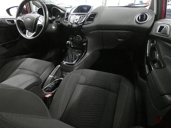 Ford Fiesta 13 of 16
