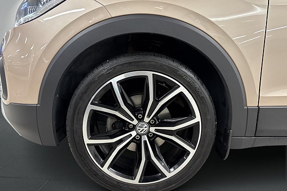 Volkswagen T-Cross 11 of 18