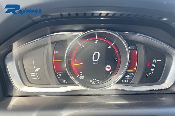 Volvo XC60 11 of 27