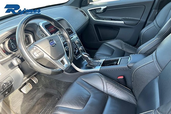 Volvo XC60 8 of 27