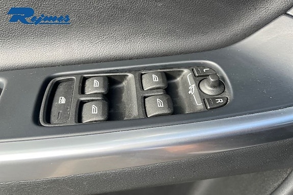 Volvo XC60 6 of 27