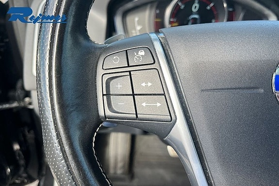 Volvo XC60 12 of 27