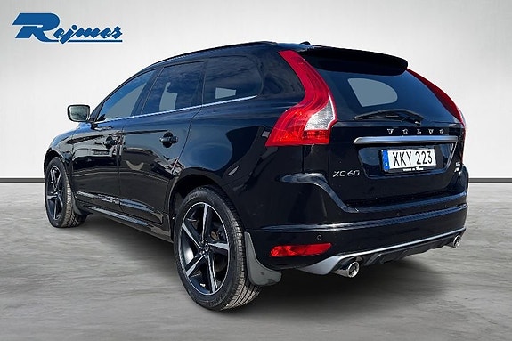 Volvo XC60 2 of 27