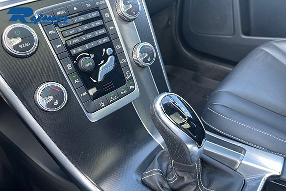 Volvo XC60 16 of 27