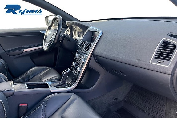 Volvo XC60 17 of 27