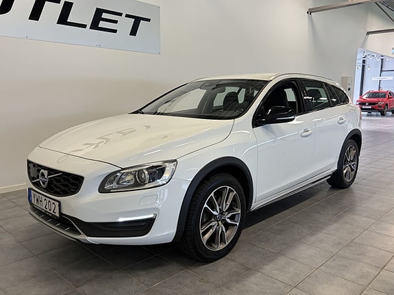 Volvo V60 Cross Country 2 of 20