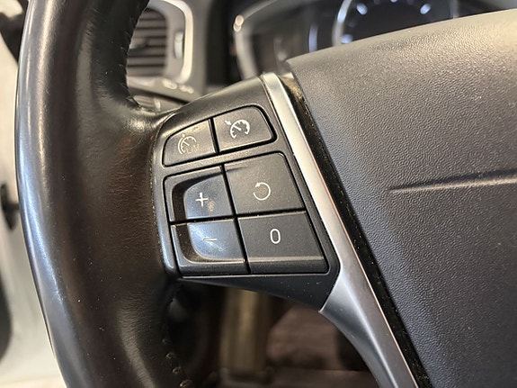 Volvo V60 Cross Country 14 of 20