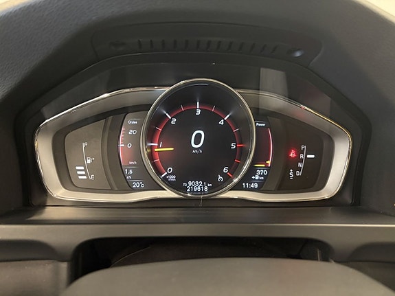 Volvo V60 Cross Country 15 of 20