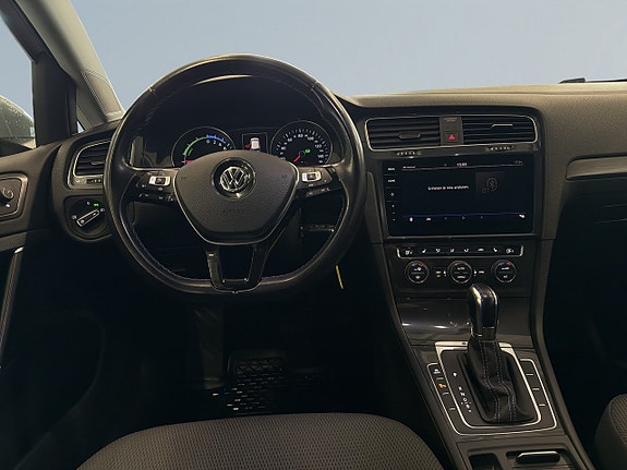 Volkswagen e-Golf VII 8 of 20