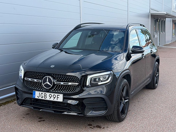 Mercedes-Benz GLB200 d 2 of 15