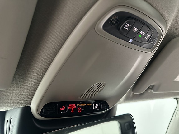 Volvo XC40 27 of 30