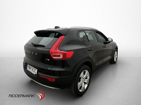 Volvo XC40 8 of 30
