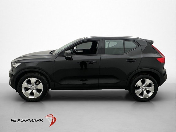 Volvo XC40 4 of 30