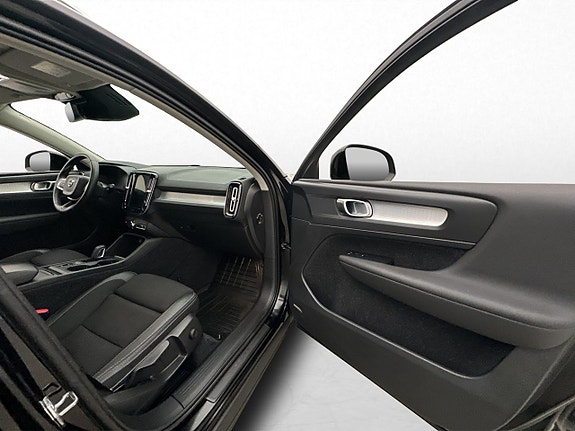 Volvo XC40 28 of 30
