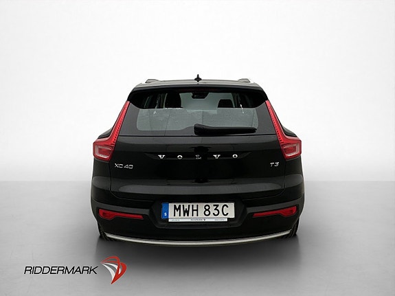 Volvo XC40 6 of 30