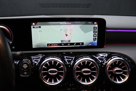 Mercedes-Benz A200 d 14 of 20