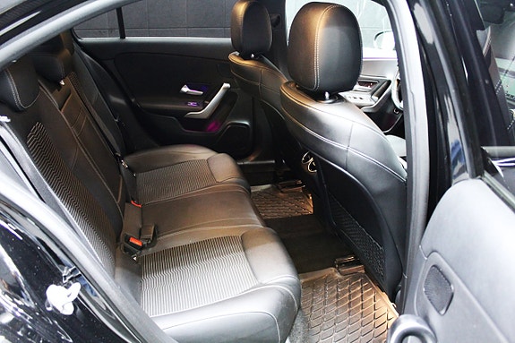 Mercedes-Benz A200 d 13 of 20