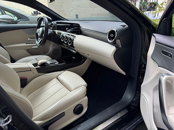 Mercedes-Benz A180 23 of 29