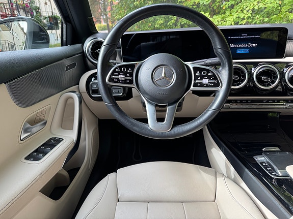 Mercedes-Benz A180 16 of 29