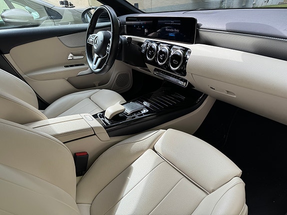 Mercedes-Benz A180 20 of 29