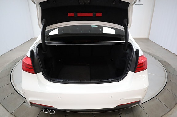 BMW 320d 9 of 26