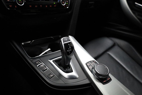 BMW 320d 24 of 26