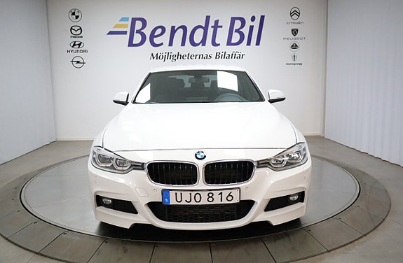 BMW 320d 2 of 26
